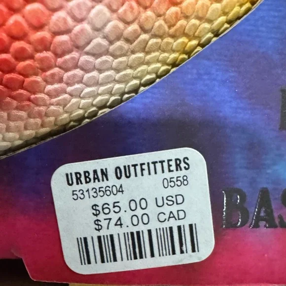 Chinatown Market GROOVY TYE DYE BASKETBALL BRAND NEW RARE 100% AUTHENTIC POP ART
